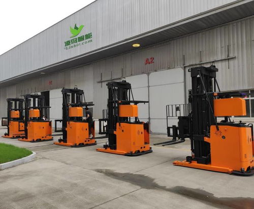 凌鳥智能AGV倉儲機器人 引領智能時代的物流行業變革